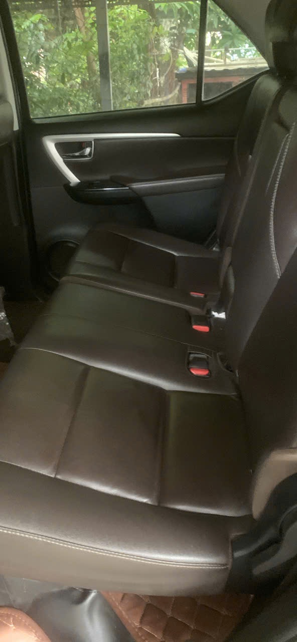 Toyota Fortuner 2019 - Nội thất 4